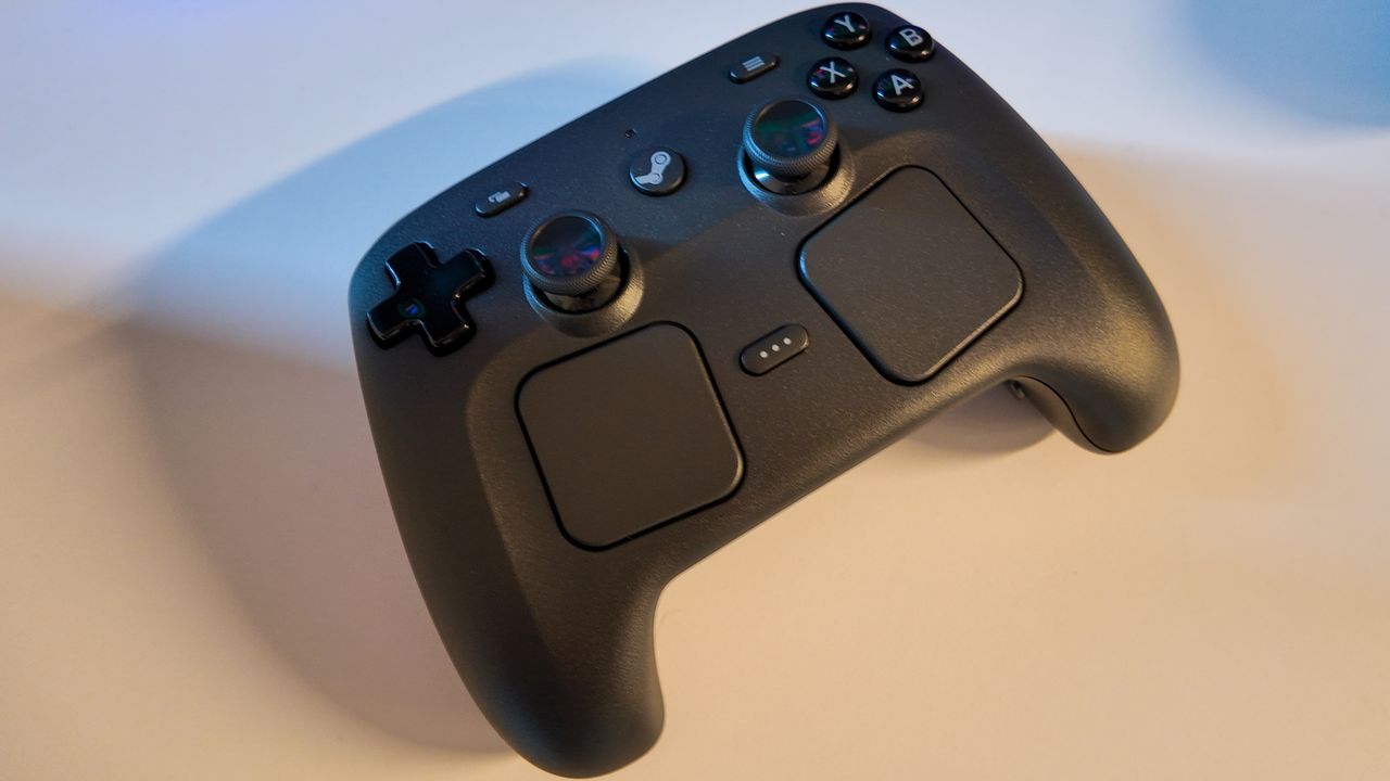 Valve's new and improved Steam Controller during a visit to Valve's HQ in Bellevue, Washington.
