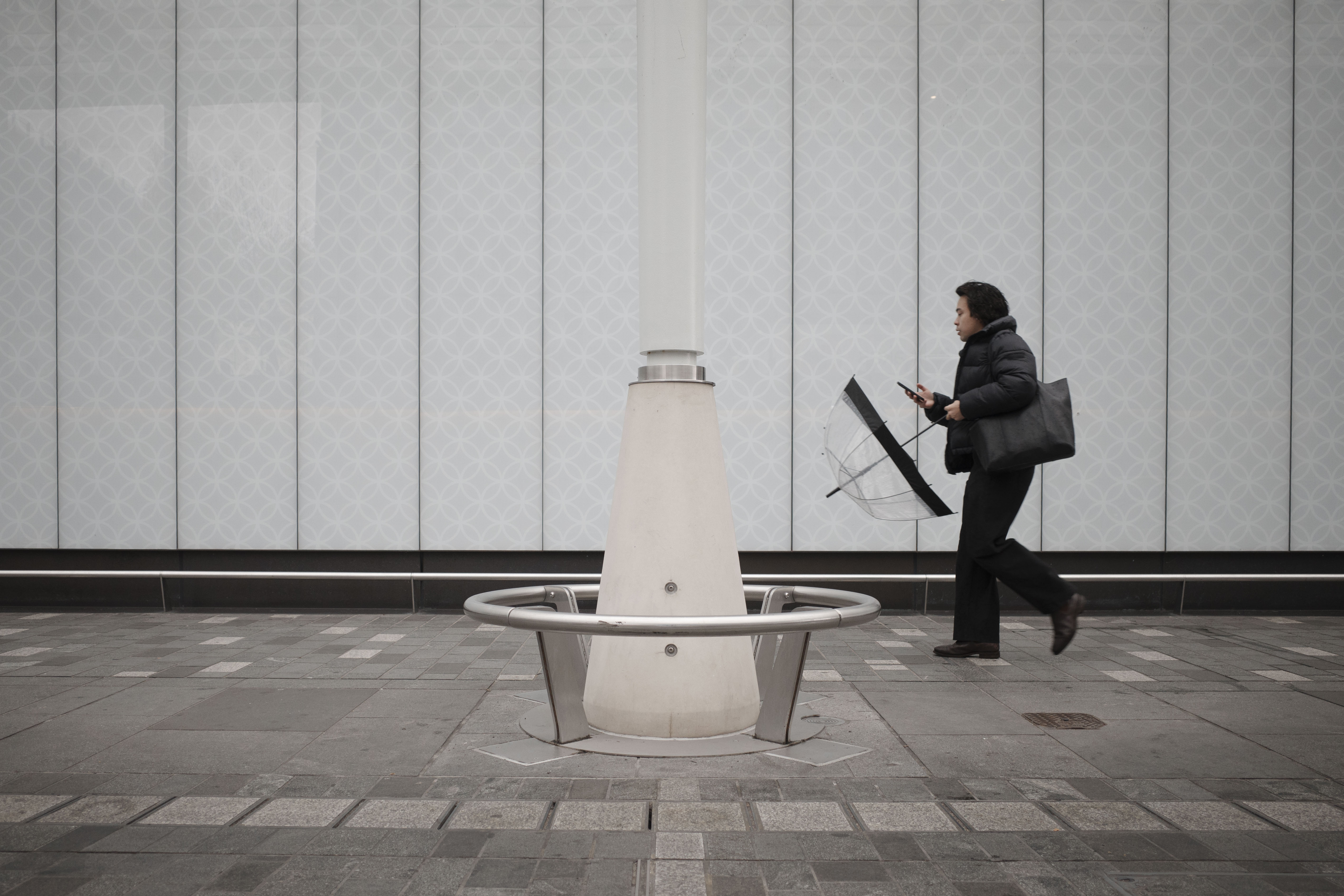 Ricoh GR IV sample images - London commuter