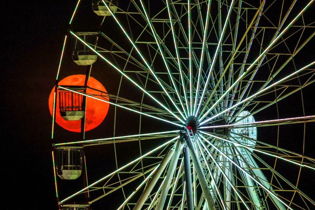 Last super Blue Moon until 2037 lights up skies around the world (photos) Space