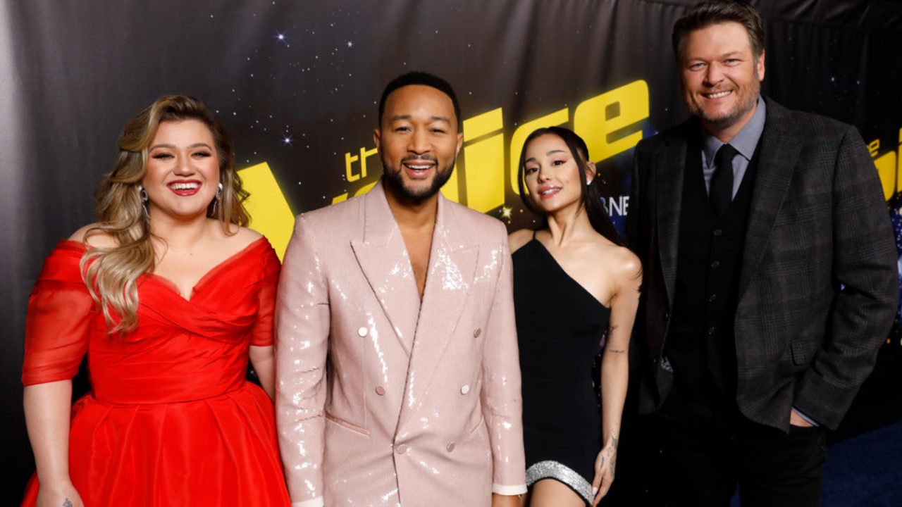 Kelly Clarkson, John Legend, Ariana Grande, Blake Shelton on The Voice.