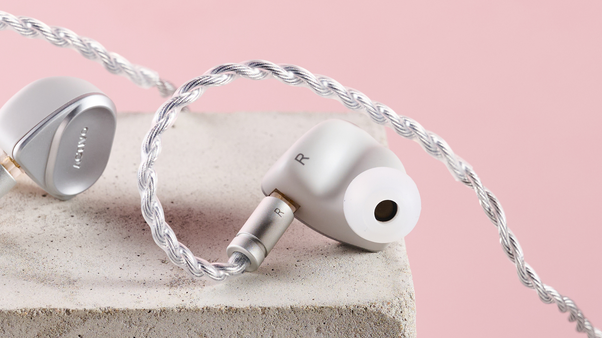 Activo Volcano right earbud on block