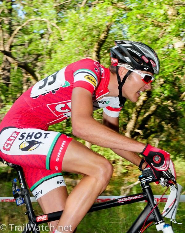 Brady Kappius (Clif Bar) seemed to be handling the technical stuff well.