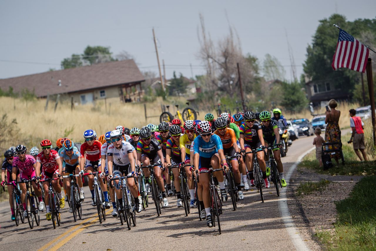 The peloton taking it easy