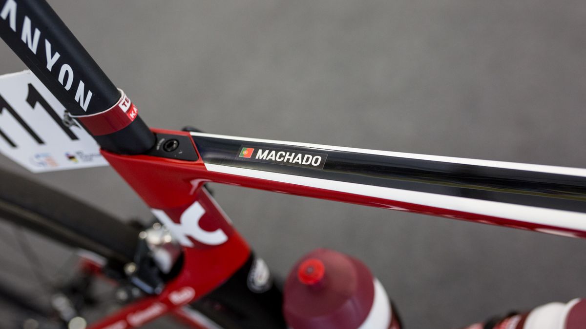 Each rider's bike is labelled up