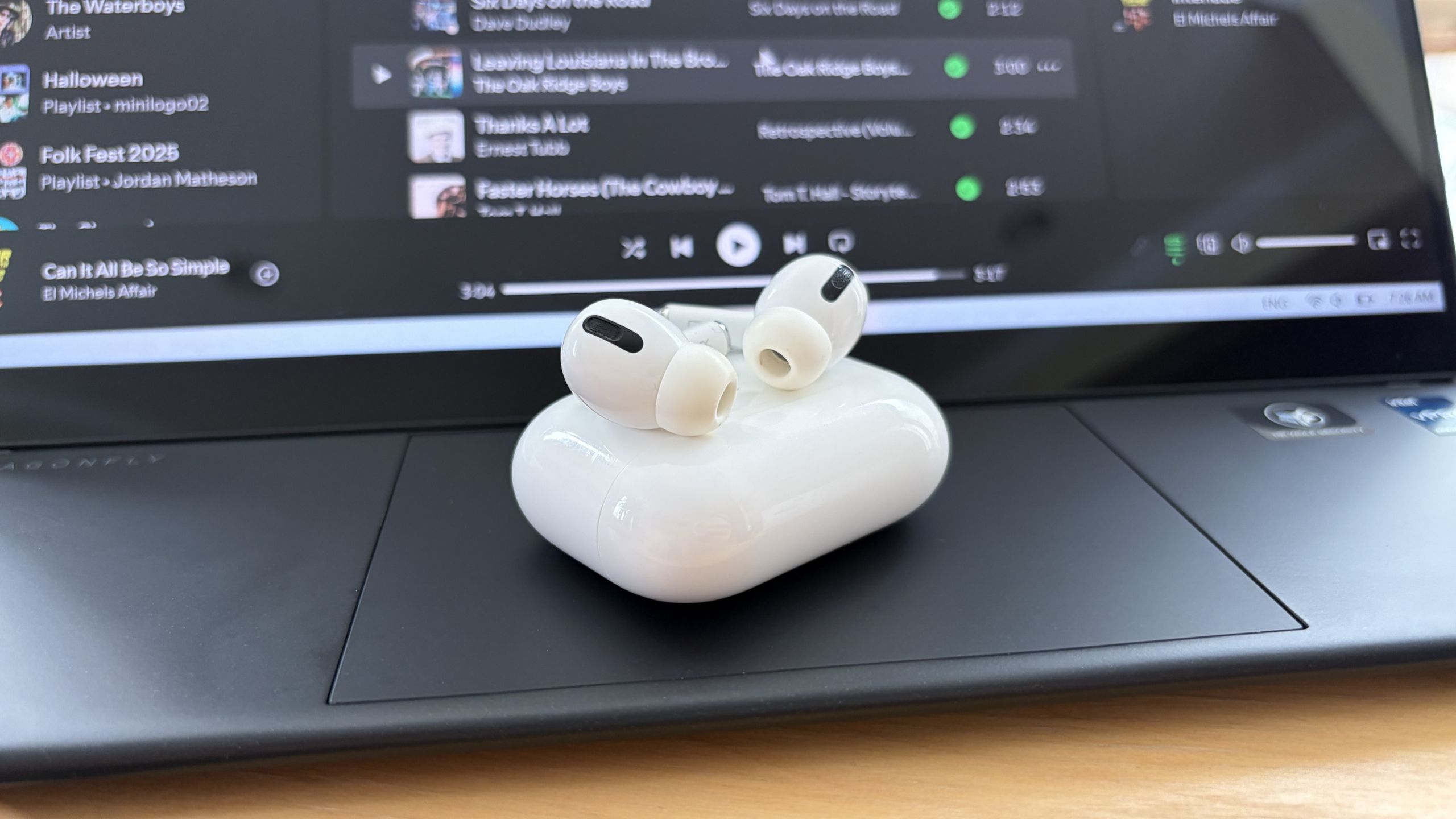 パソコン Airpods Pro This app makes AirPods work properly with your Windows PC