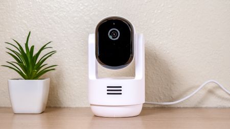 Arlo Essential Pan Tilt Indoor Camera 2K
