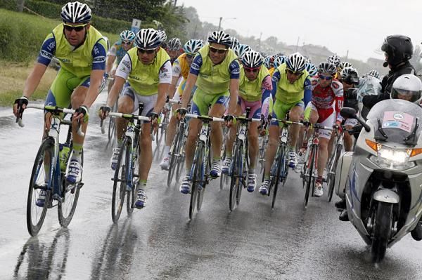 The Liquigas - Doimo squad of race leader Vincenzo Nibali set the pace.