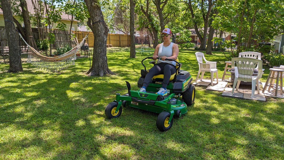 John Deere Z370R ZTrak Zero turn Riding Lawn Mower review Top Ten Reviews