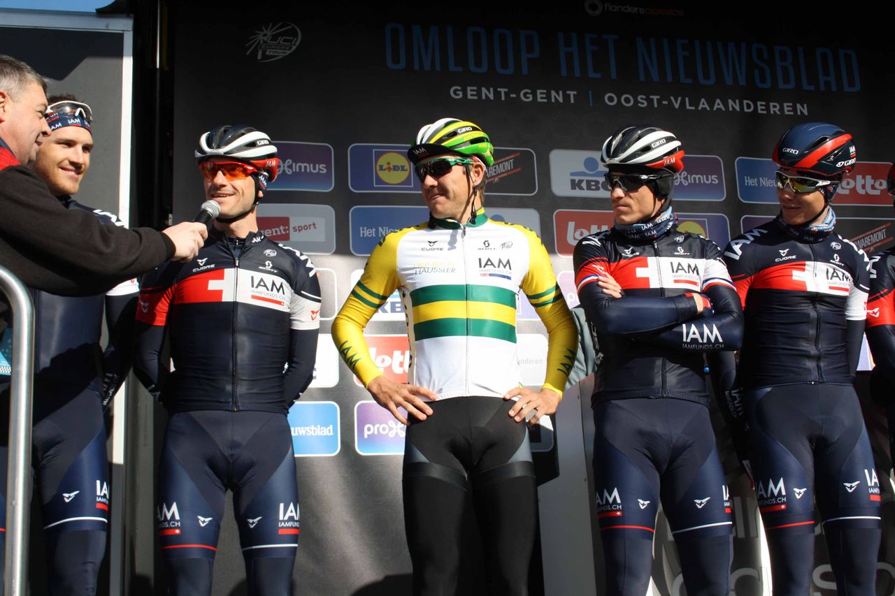Dries Devenyns, Heinrich Haussler and IAM Cycling line up in Ghent.