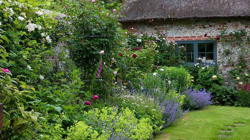 How To Create A Cottage Garden Real Homes