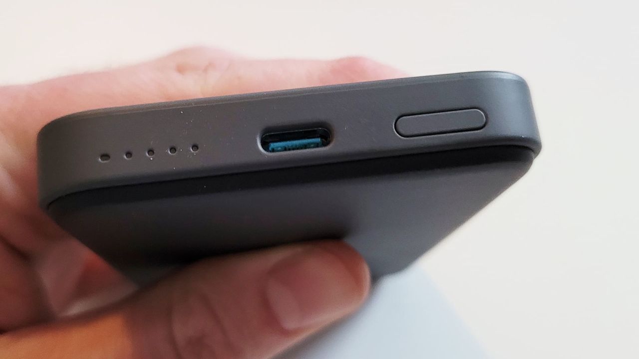 Anker 622 Magnetic battery magGo magsafe Qi wireless charging