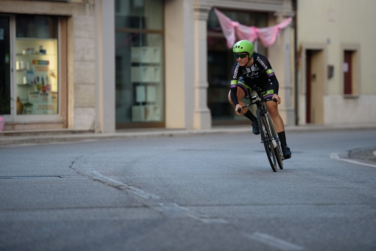 Leah Kirchmann (Liv Plantur) on her way to victory at Giro Rosa 2016
