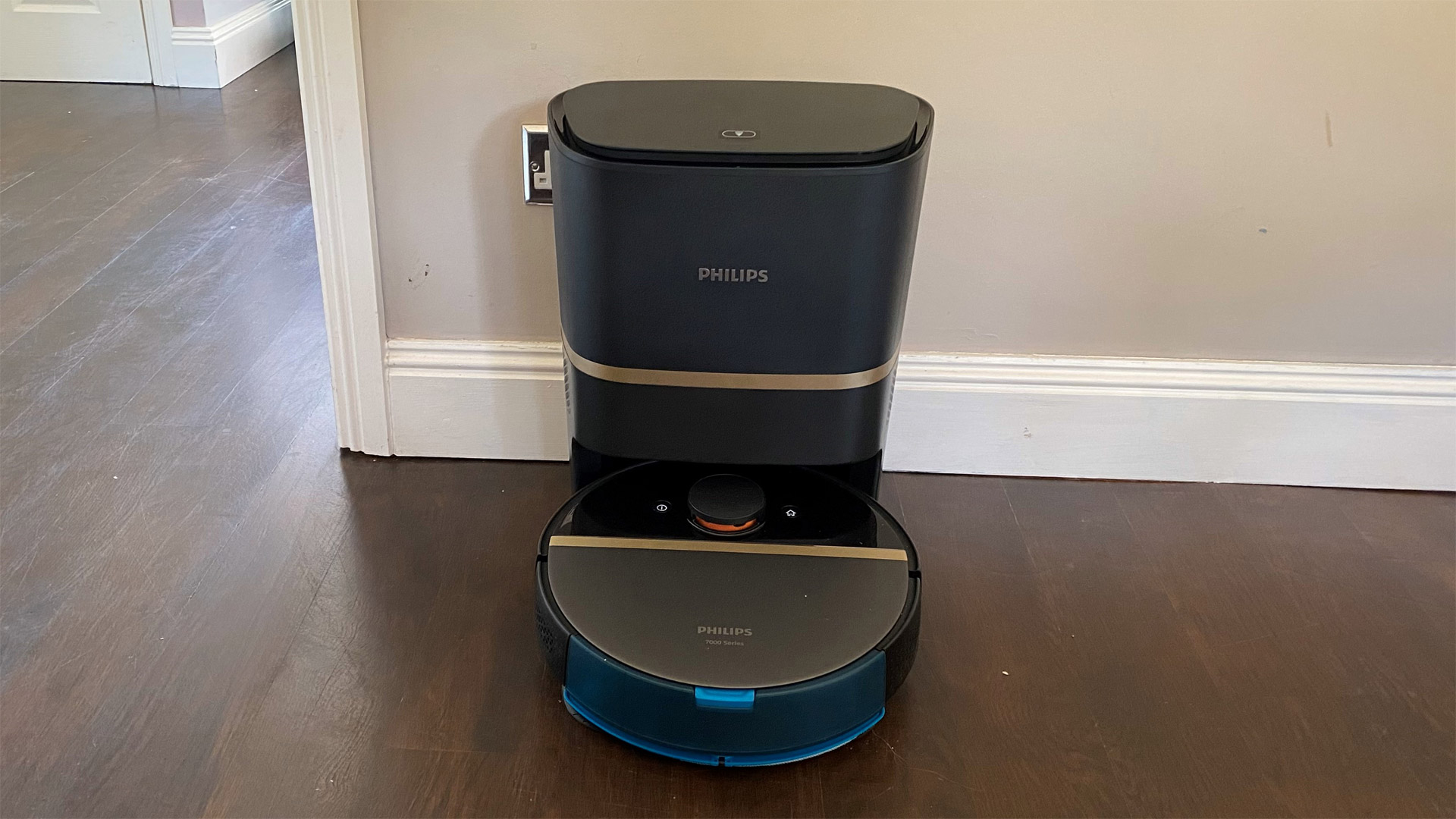 Philips HomeRun 7000 Series Aqua Vacuum and Mop Robot in its base station