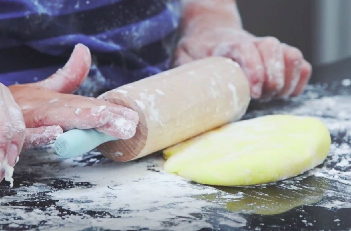 Edible marshmallow play dough