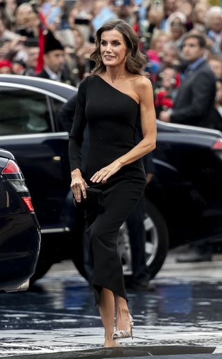 Queen Letizia's one-shoulder black gown