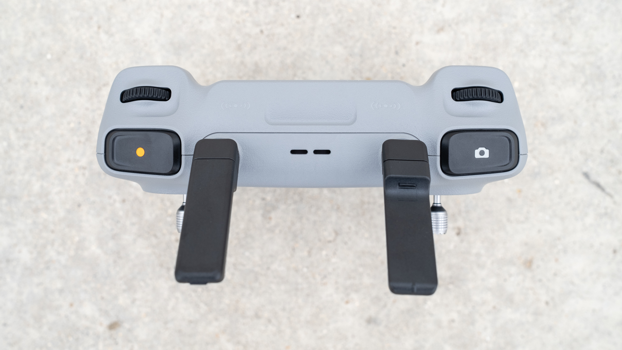 DJI Air 3 Product Image_Controller top.