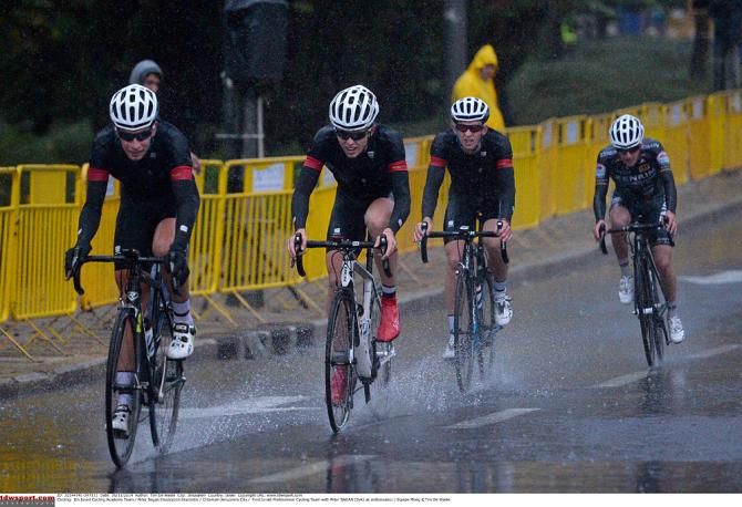 The first Israeli cycling team