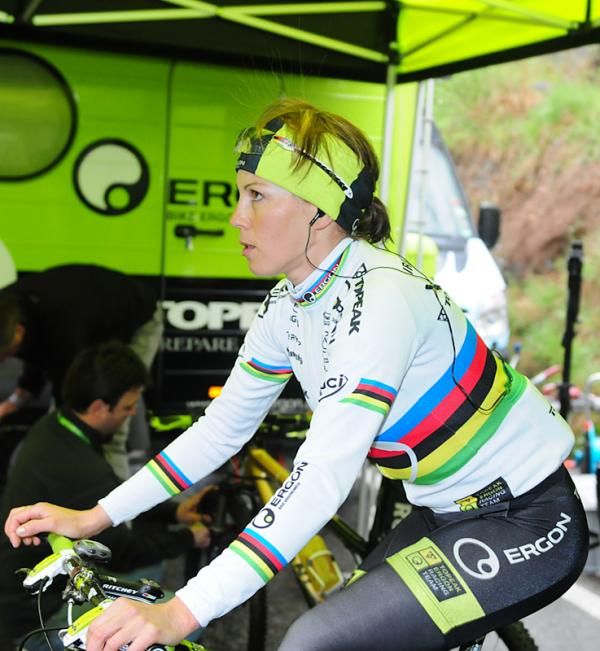 World Champion Irina Kalentieva (Topeak Ergon) warms up on her trainer.