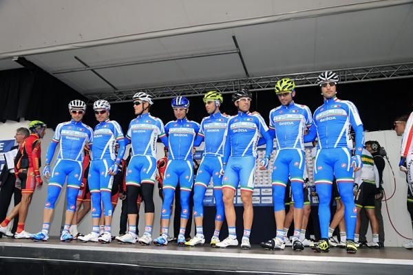 The Italian team is introduced.