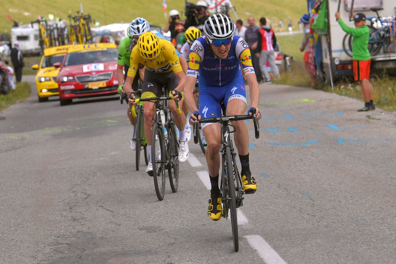 Daniel Martin (Quick-Step Floors) attacks Froome