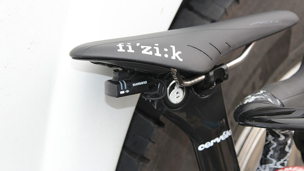 Mark Cavendish tucks his Di2 junction box well off the stem