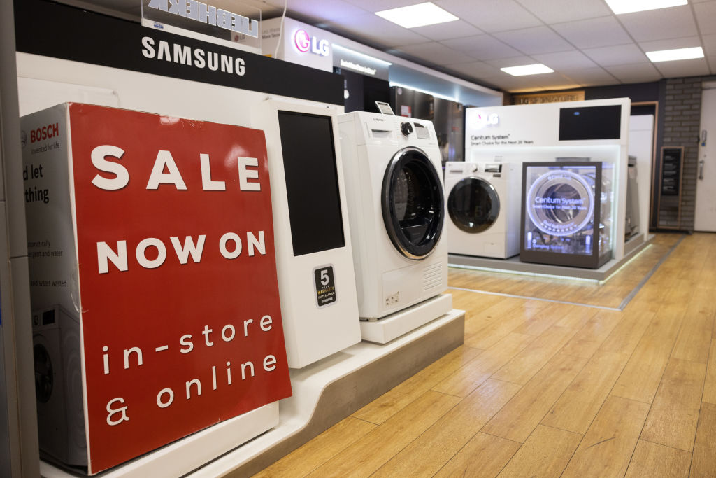 A sale sign in a home appliances store in Chelmsford representing UK inflation