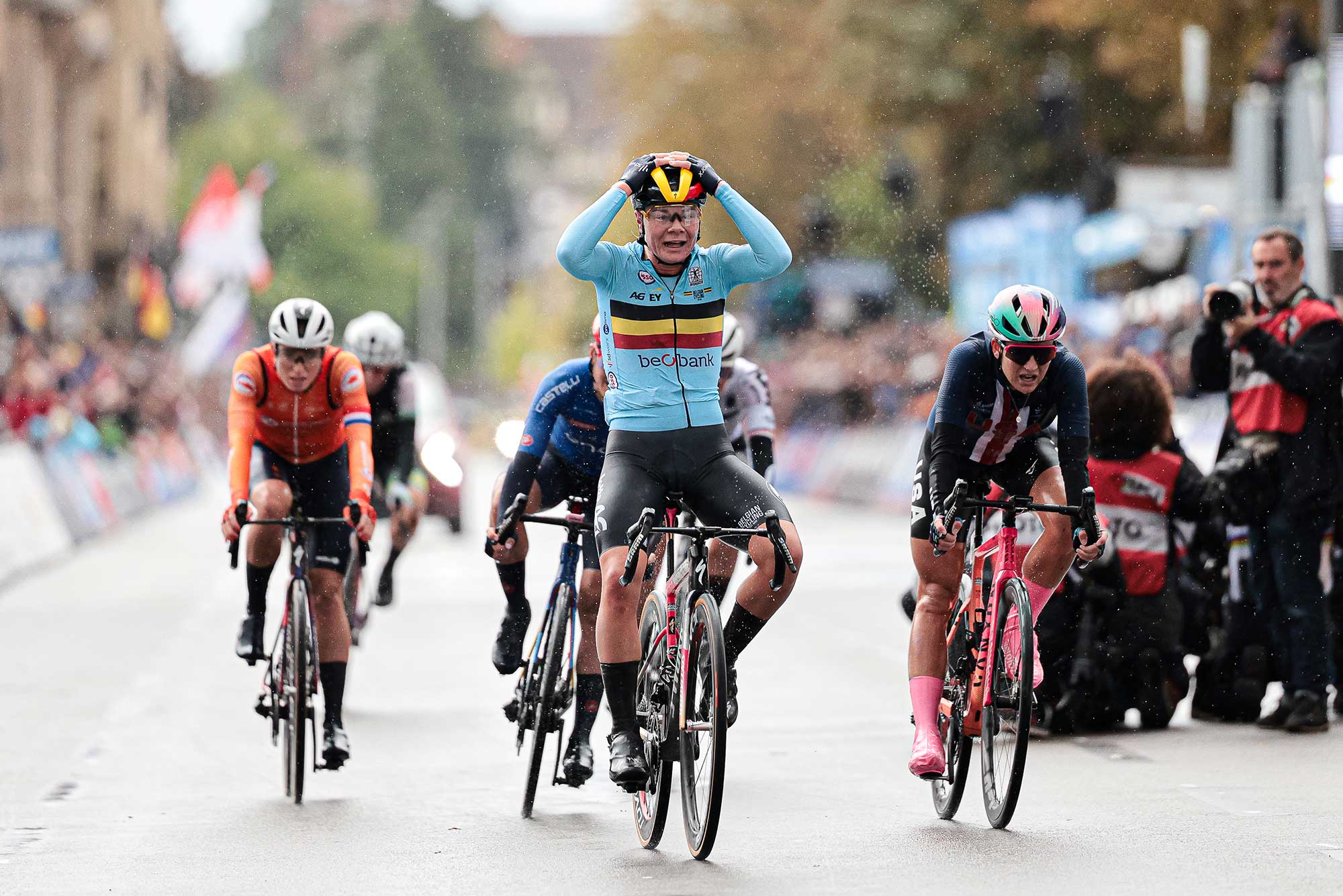 Picture by Alex WhiteheadSWpixcom 28092024 2024 UCI Road and Paracycling Road World Championships Zurich Switzerland Womens Elite Road Race Lotte Kopecky Belgium wins the Womens Elite Road Race to become back to back World Champion