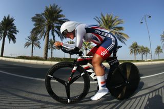 Hayley Simmonds rides the World Championship time trial in Doha 2016