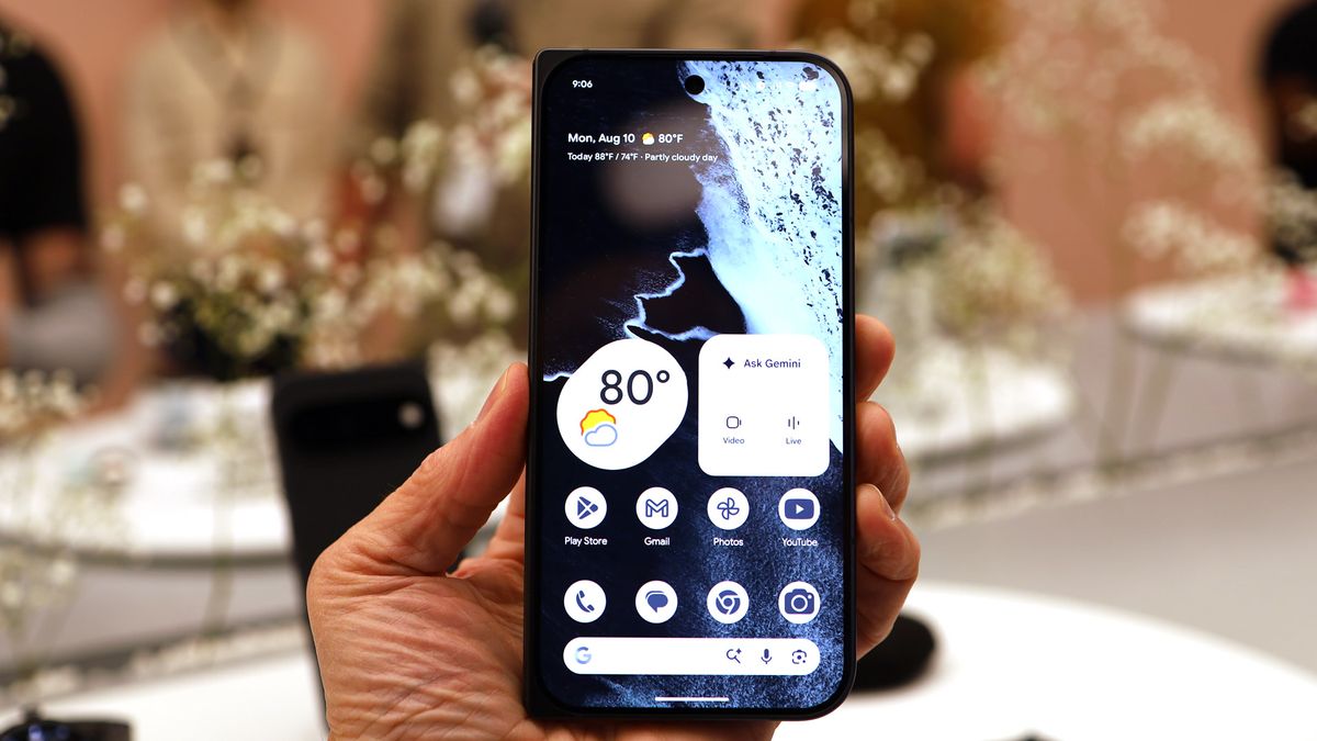 Google Pixel 11 Pro Fold HANDS ON