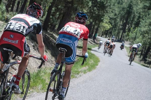 Rory Sutherland (UnitedHealthcare) chases down riders to keep his GC lead.
