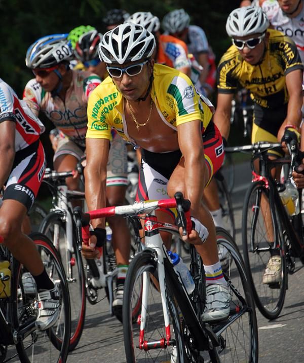 Felix Rafael Cardenas (GW Shimano-Chec-Edeq-Envia) in yellow