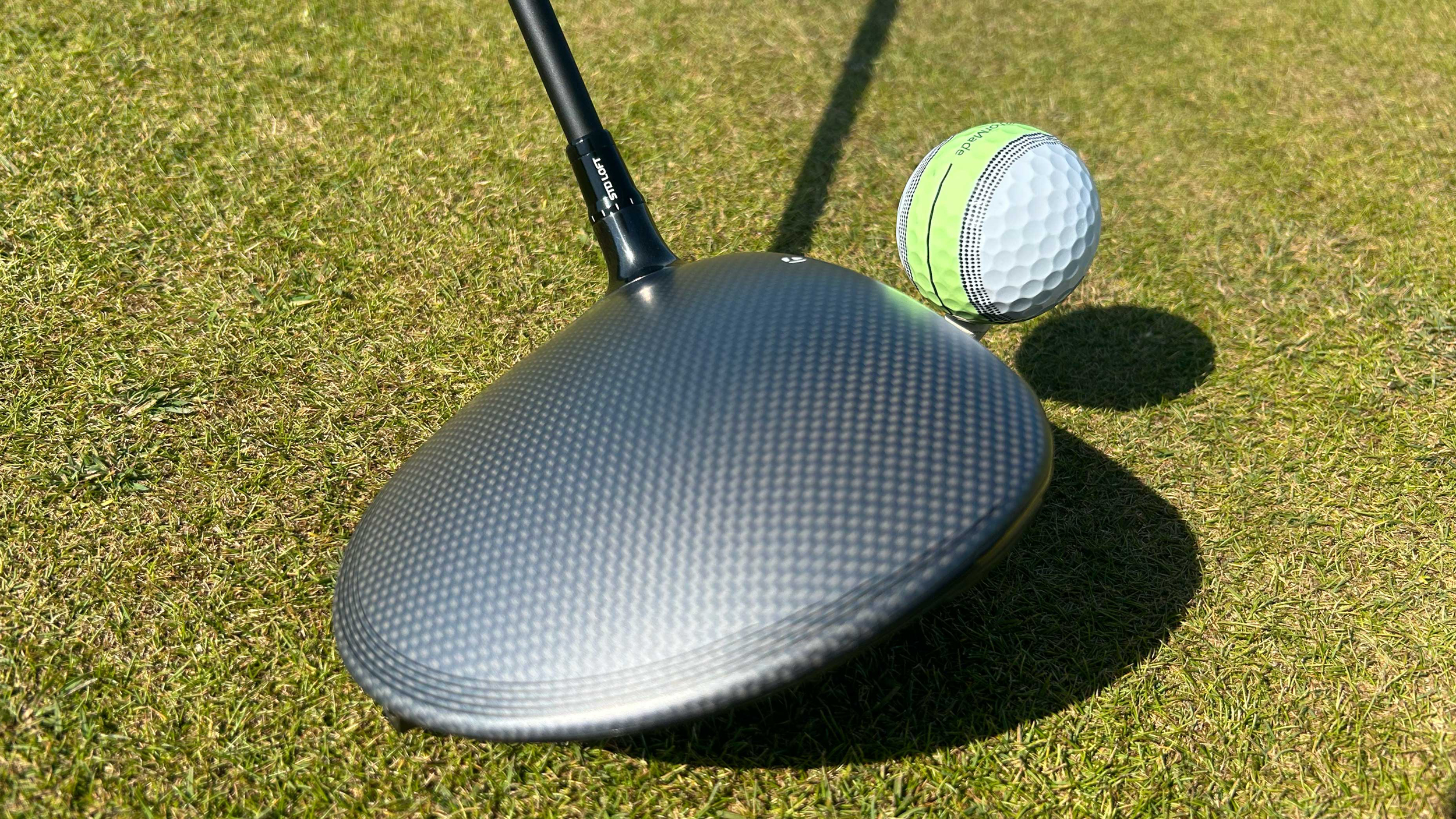 TaylorMade Tour Response Stripe ball and Qi35 driver