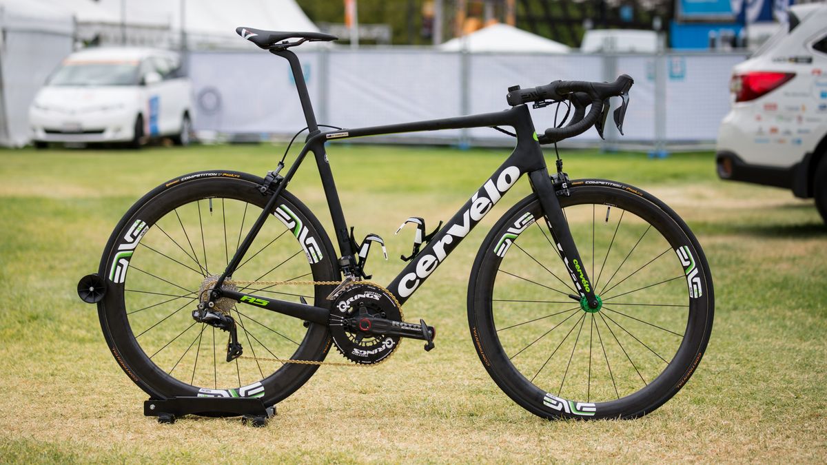 Team Dimension Data's Cervelo R5 with Shimano Dura-Ace R9150, ROTOR cranks and ENVE SES 4.5 wheels