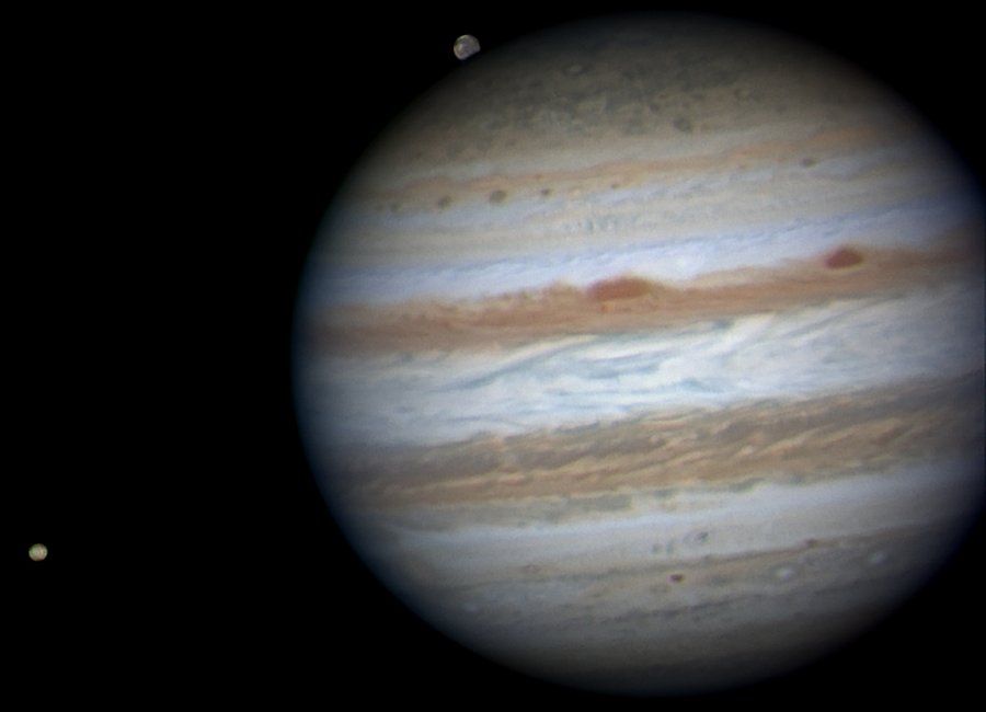 Jupiter Looms Large: Skywatcher Spots Giant Planet Near Opposition