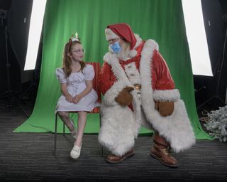 Santa Photoshoots with sick children in hospital