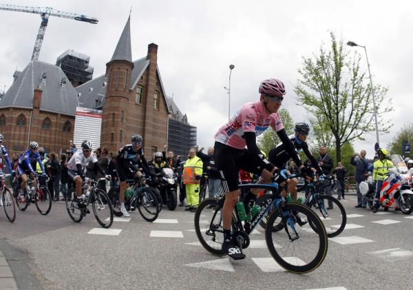 Bradley Wiggins (Team Sky) rolls out of Amsterdam on Sunday morning