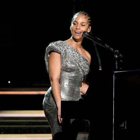 Alicia Keys performing at the 2020 Grammy awards.