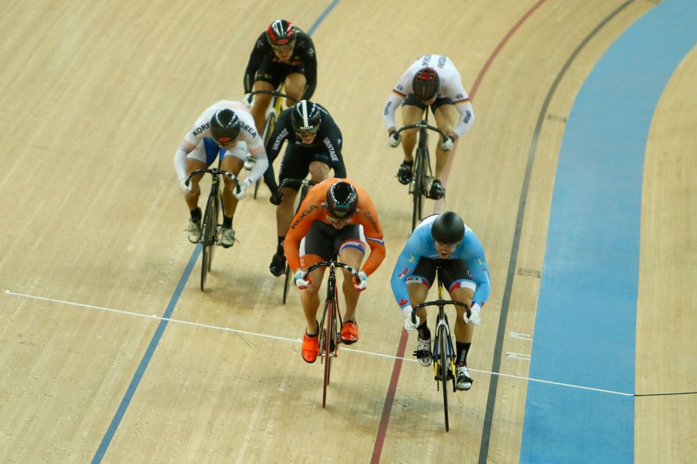 Buchli Matthijs of Netherland (Middle) on his way to winning the Men's Keirin Final