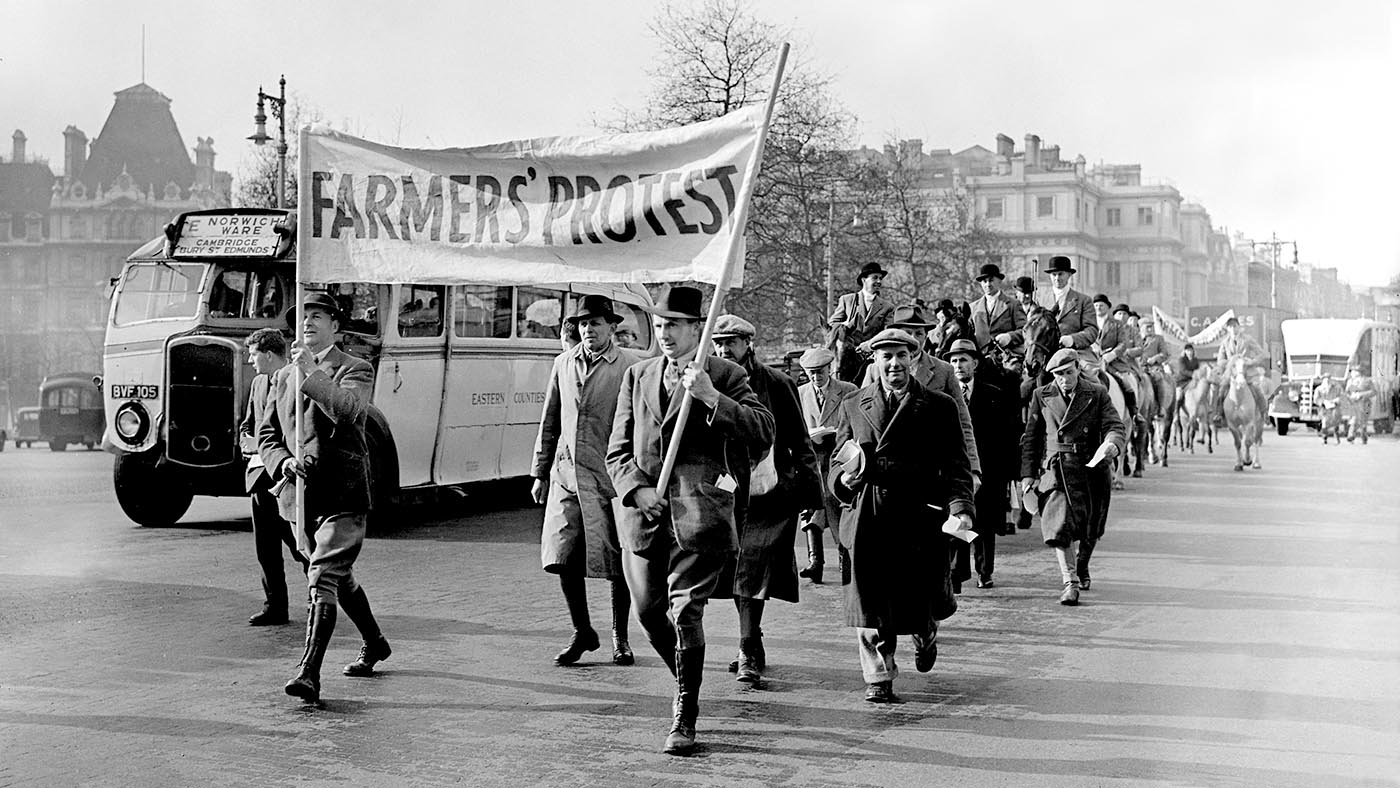 1949-Hunt-demonstration-PA-50226169_408041031_677574801.jpg