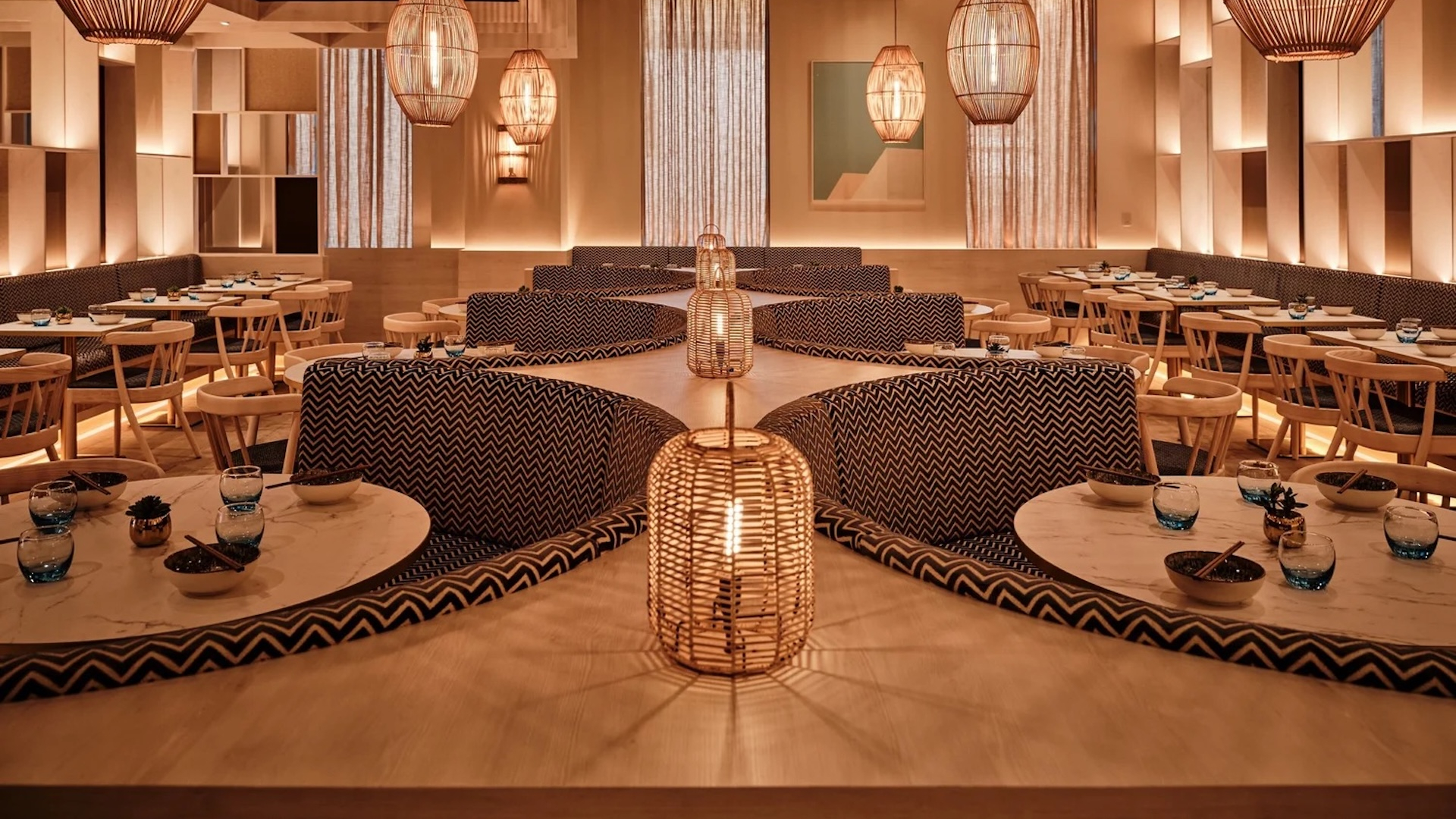 Inside HUO&amp;#774; Belsize Village