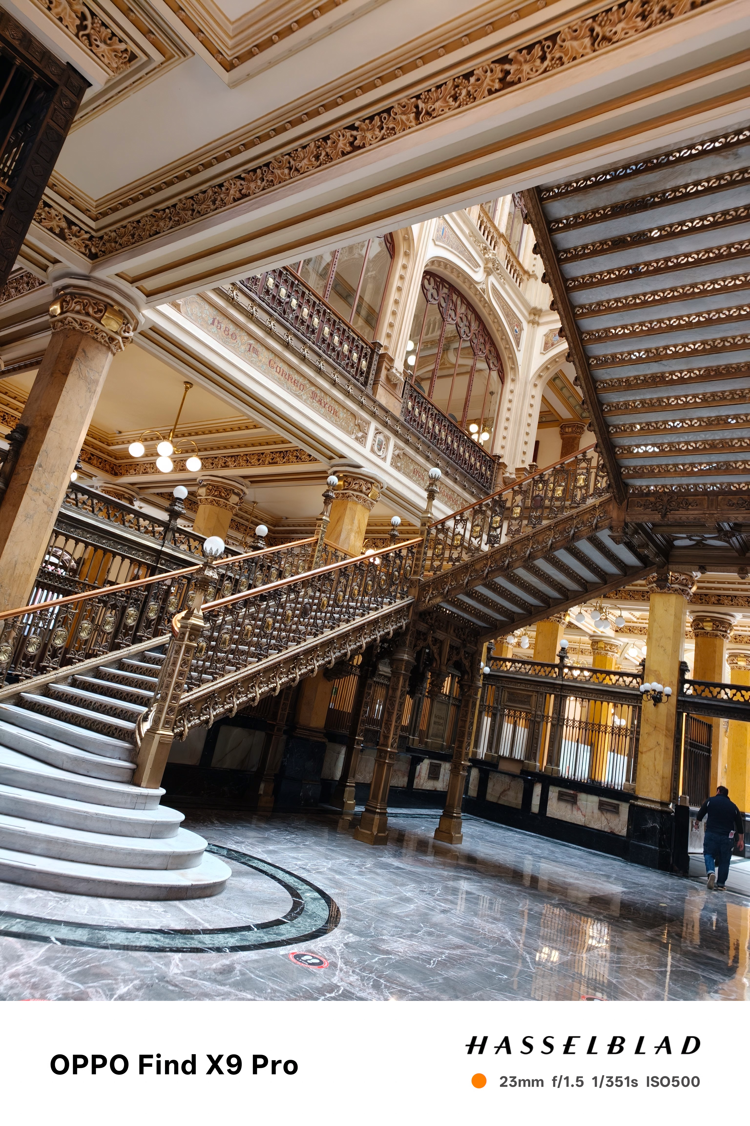 The interior of the Palacio postal post office in Mexico City