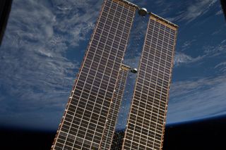 Rick Mastracchio Takes Stunning Image of ISS Array Panels