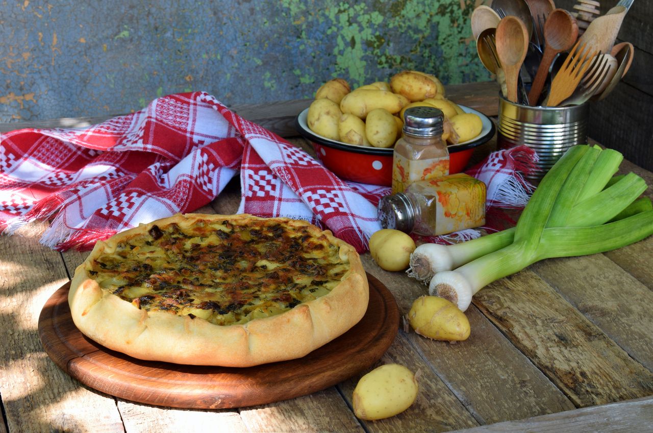 cheese, bacon, leek and potato tart