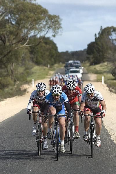 Four riders set out after the leading trio in the final 25 kilometres of the stage.