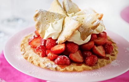 strawberry and cream shortcake