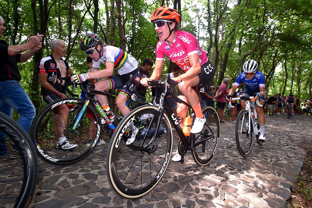 Marianne Vos (CCC-Liv) and Anna van der Breggen (Boels Dolmans) on the climb during stage 7 at the Giro Rosa