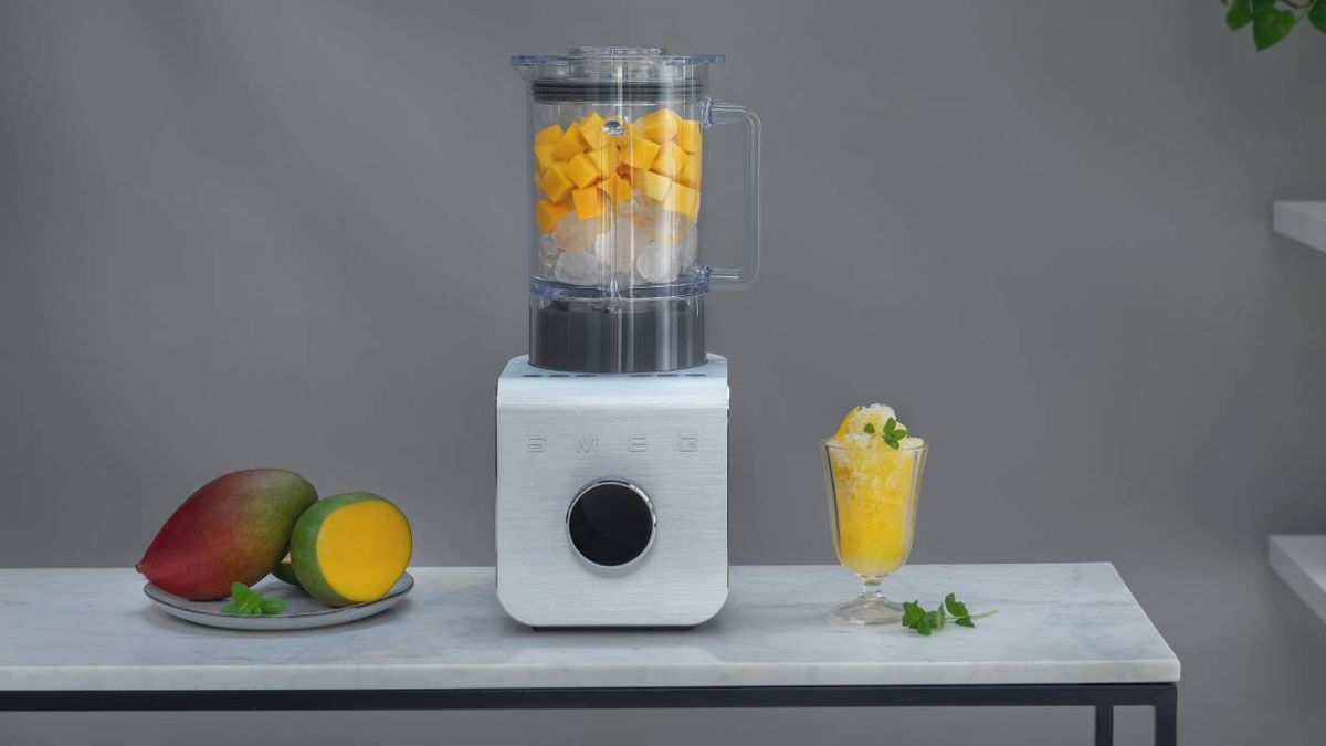 Smeg launches high performance blender that beats fruit, vegetables and ...