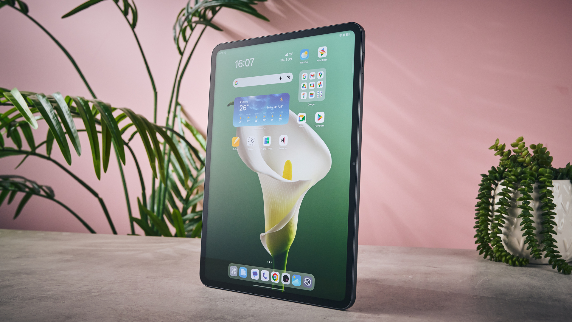 Oppo Pad 5 with display on