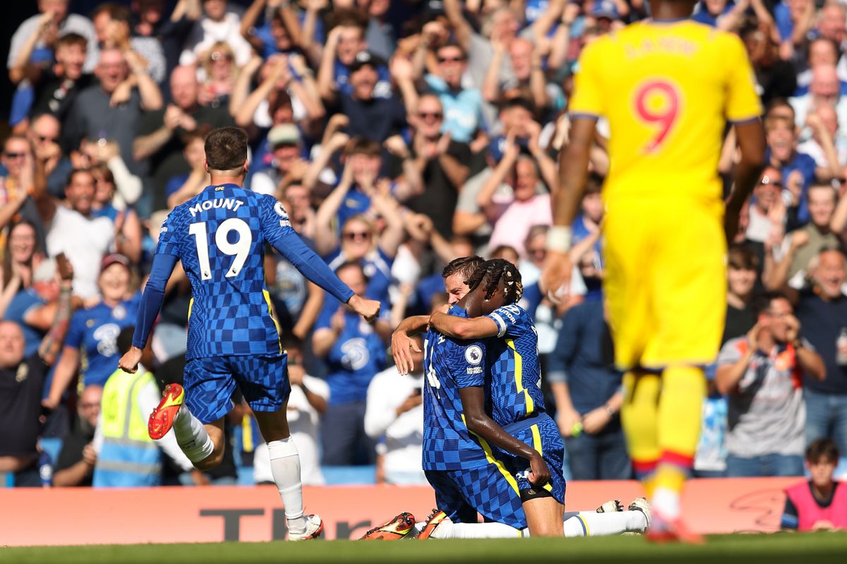 Trevoh Chalobah celebrates his goal with captain César Azpilicueta