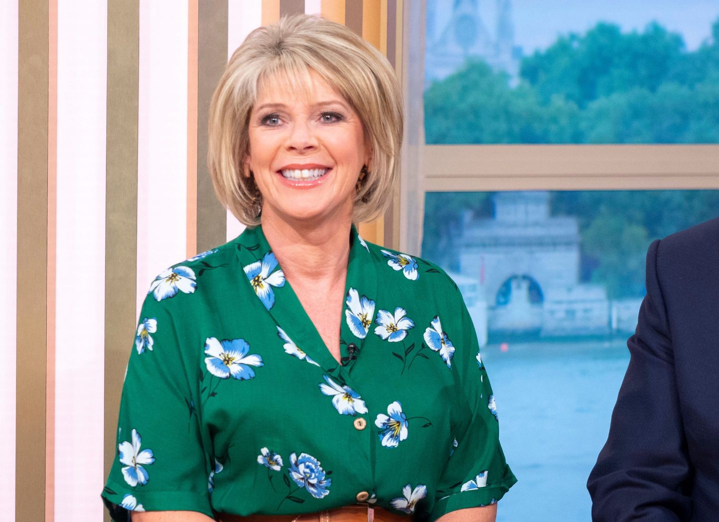 Ruth Langsford Wears Sell Out Dress Costing Just £38 On This Morning 9497